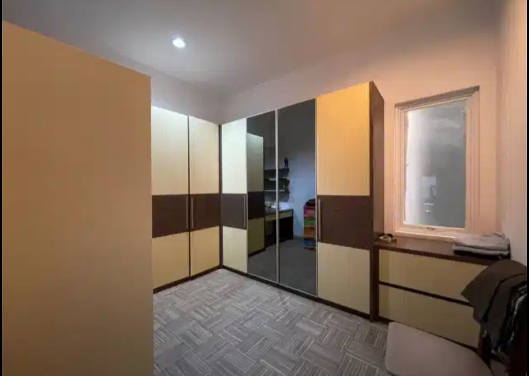 Flash Sale. Rumah 3 lantai The Spring Scarlet, Gading Serpong