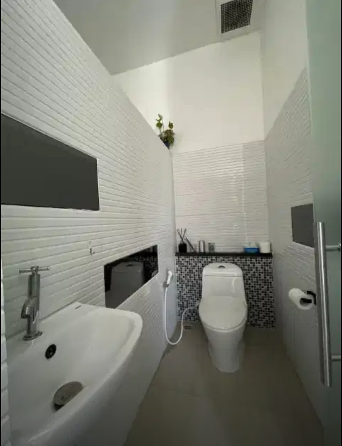 Flash Sale. Rumah 3 lantai The Spring Scarlet, Gading Serpong