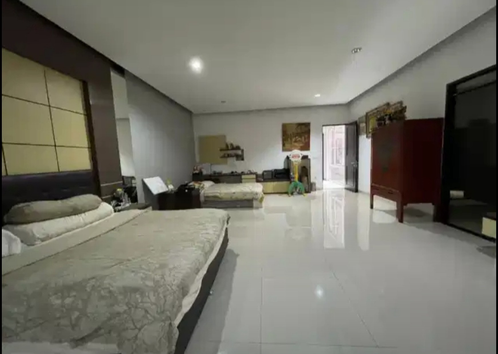Flash Sale. Rumah 3 lantai The Spring Scarlet, Gading Serpong
