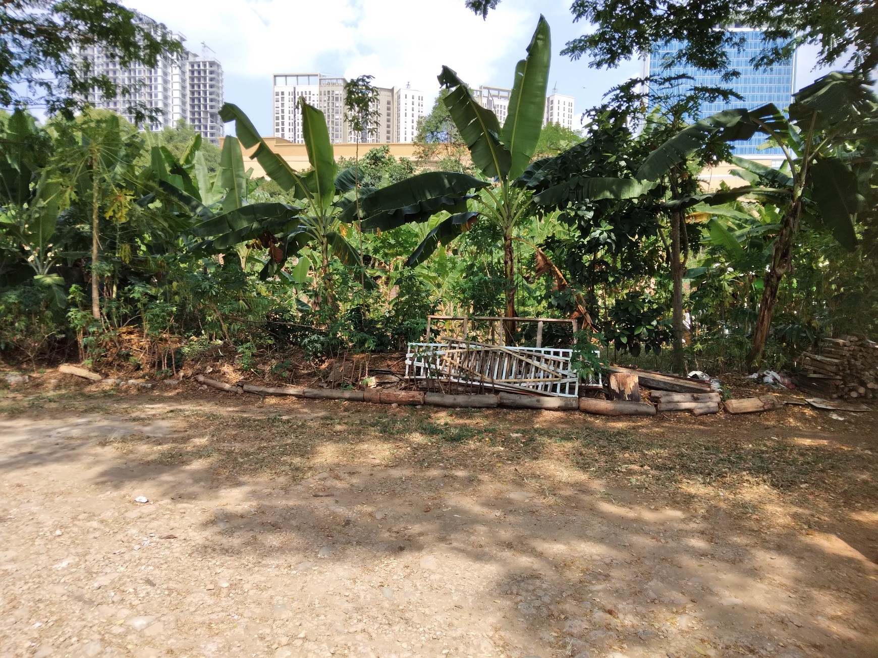 Rumah Hitung Tanah Area Cipete