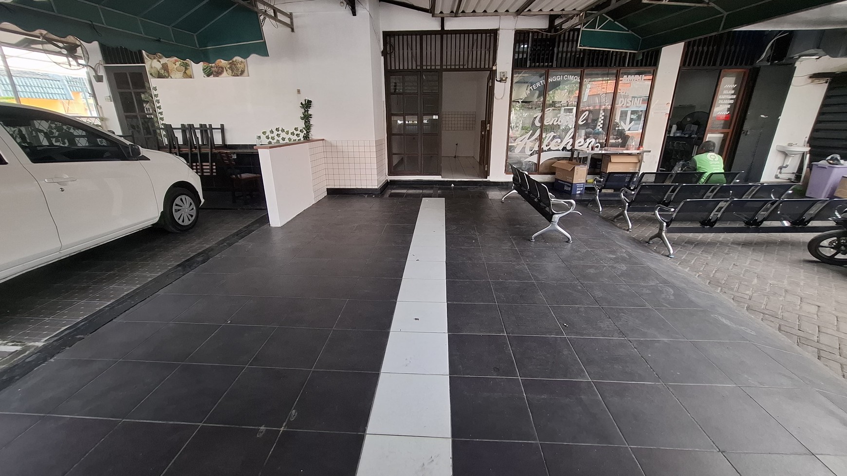 Ruang Usaha Lokasi di Area Tebet Barat Jaksel