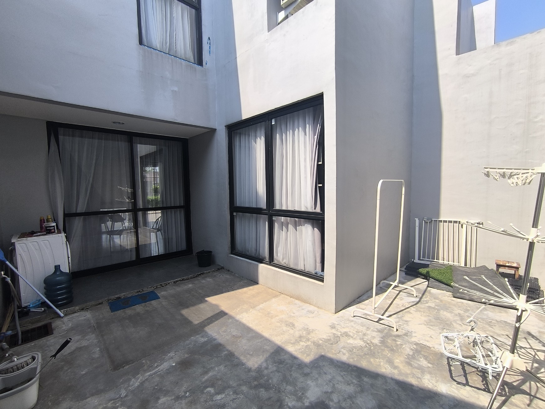 Dijual Rumah Cantik Full Furnished Siap Huni di Grand Wisata cluster O8, Bekasi
