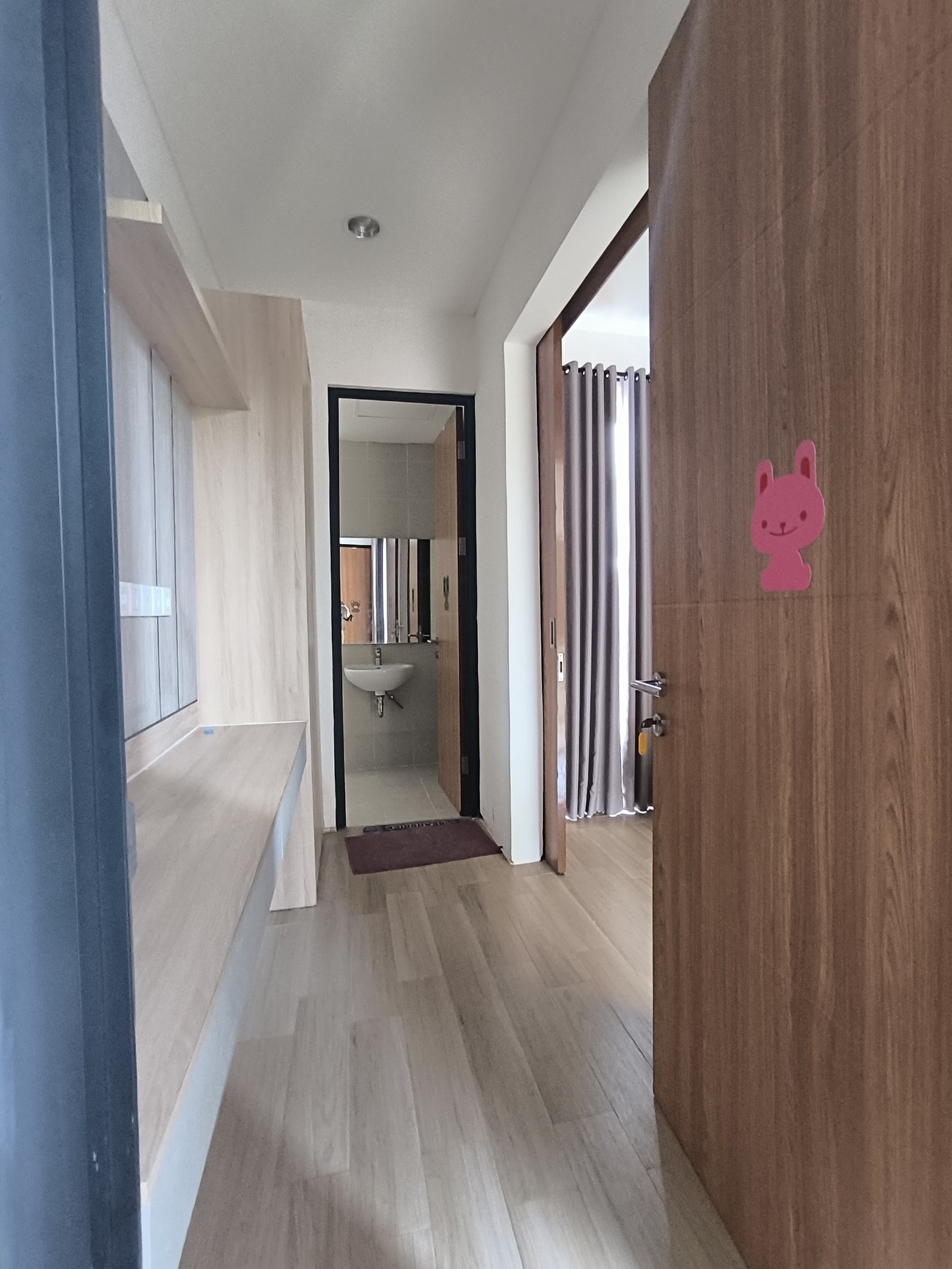 Dijual Rumah Cantik Full Furnished Siap Huni di Grand Wisata cluster O8, Bekasi