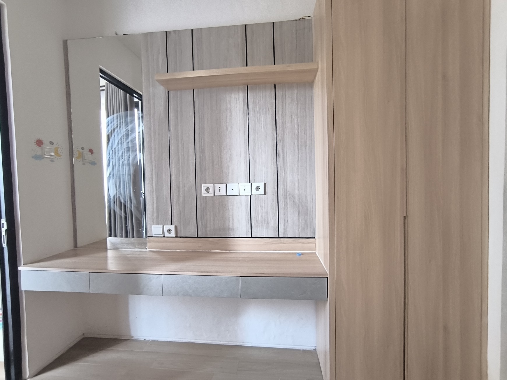 Dijual Rumah Cantik Full Furnished Siap Huni di Grand Wisata cluster O8, Bekasi