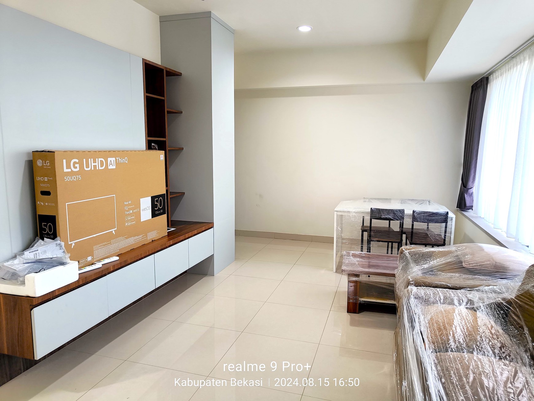 Nikmati Kemewahan Sehari-hari! 3 BR Premium Full Furnished di Newport Orange County