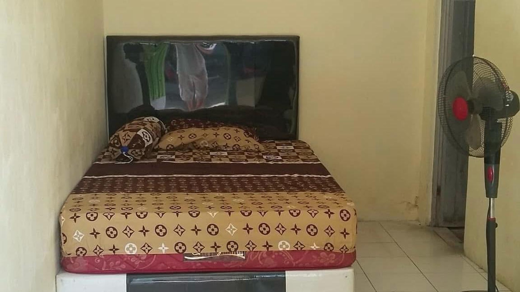 JUAL CEPAT ! Rumah 1 Lantai dan Kost 6 Pintu di Pahoman Bandar Lampung