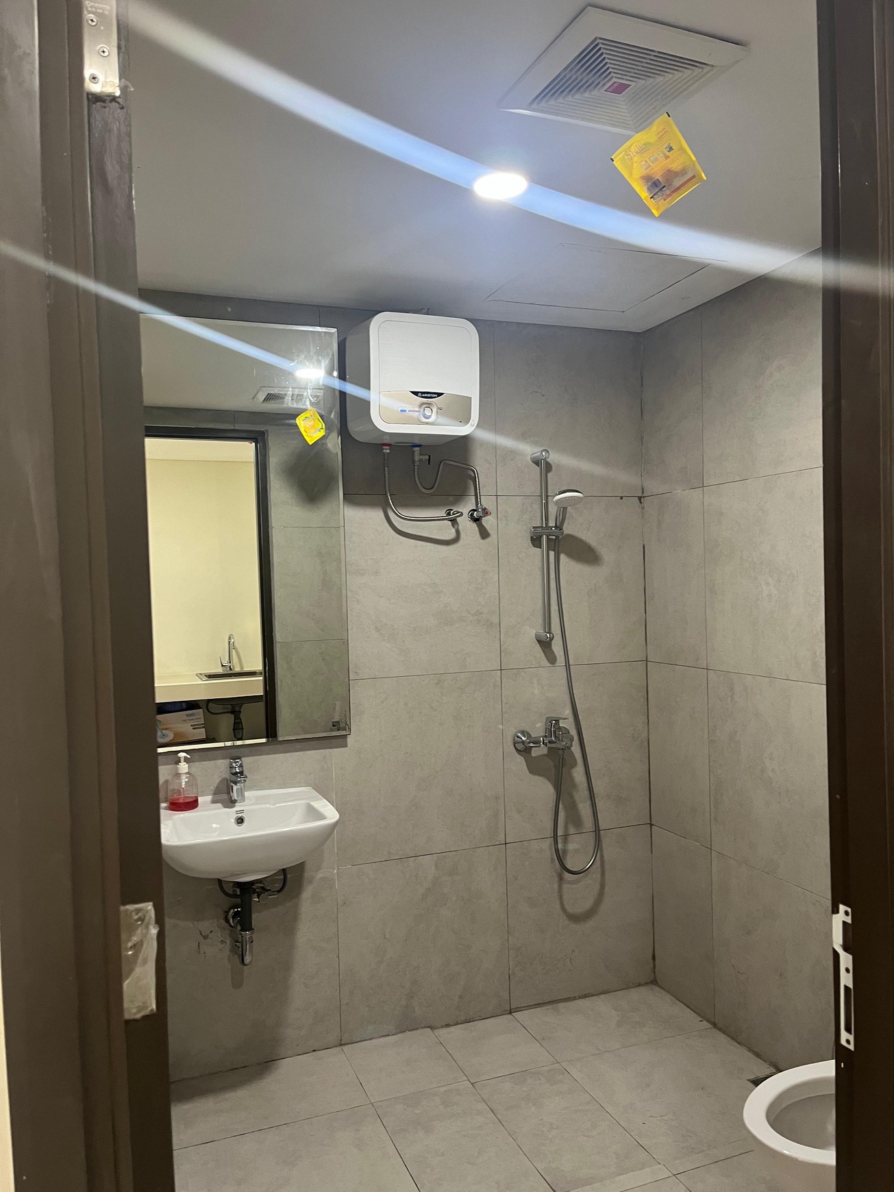 Hidup Nyaman di Apartemen Studio Furnished - Pollux Crystal Tower, Chadstone