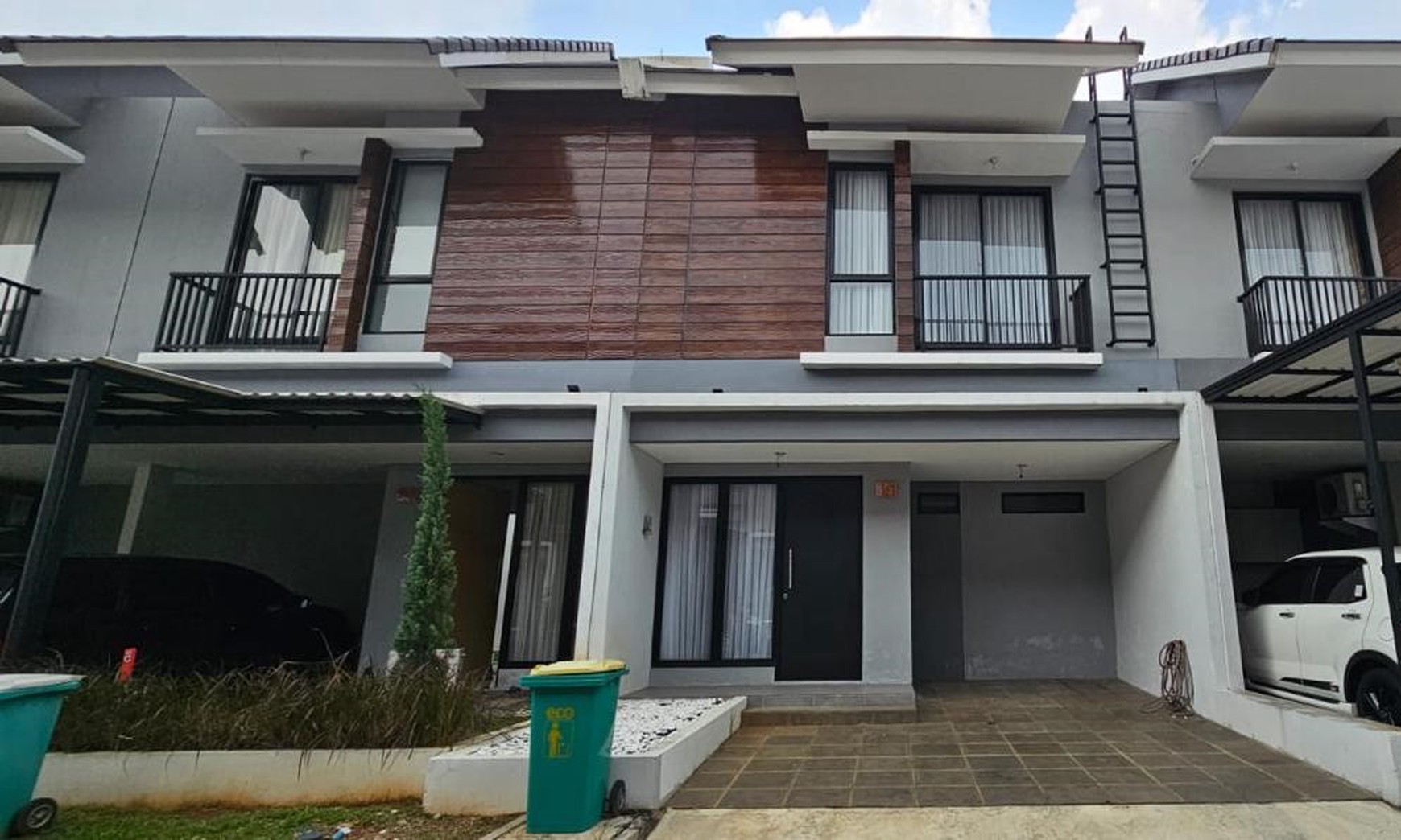 Dijual Rumah Cantik 2 Lantai Siap Huni! Lokasi Strategis di BSD, Tangerang Selatan
