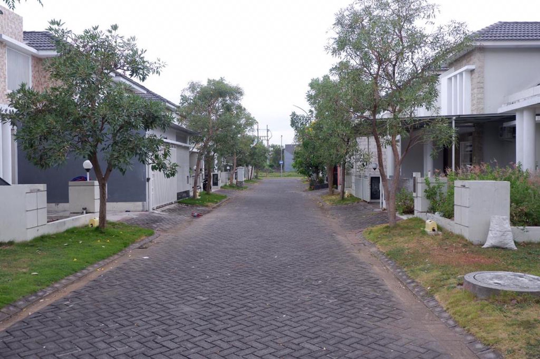 Dijual Rumah Sidoarjo Siap Huni di Puri Surya Jaya Cluster Valencia