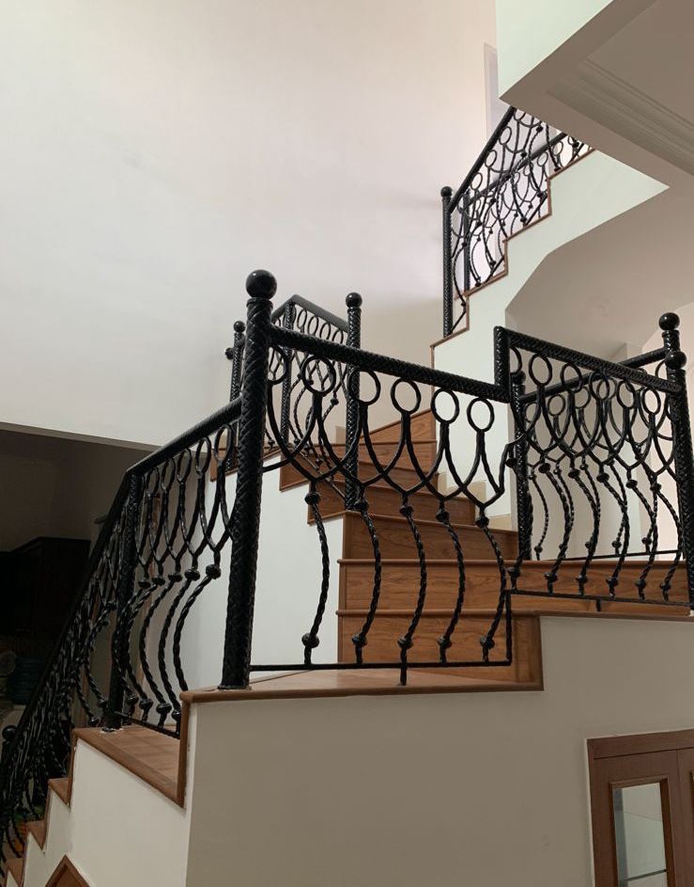 Rumah Bagus, luxury, siap huni dalam Cluster dekat dengan CBD Bintaro