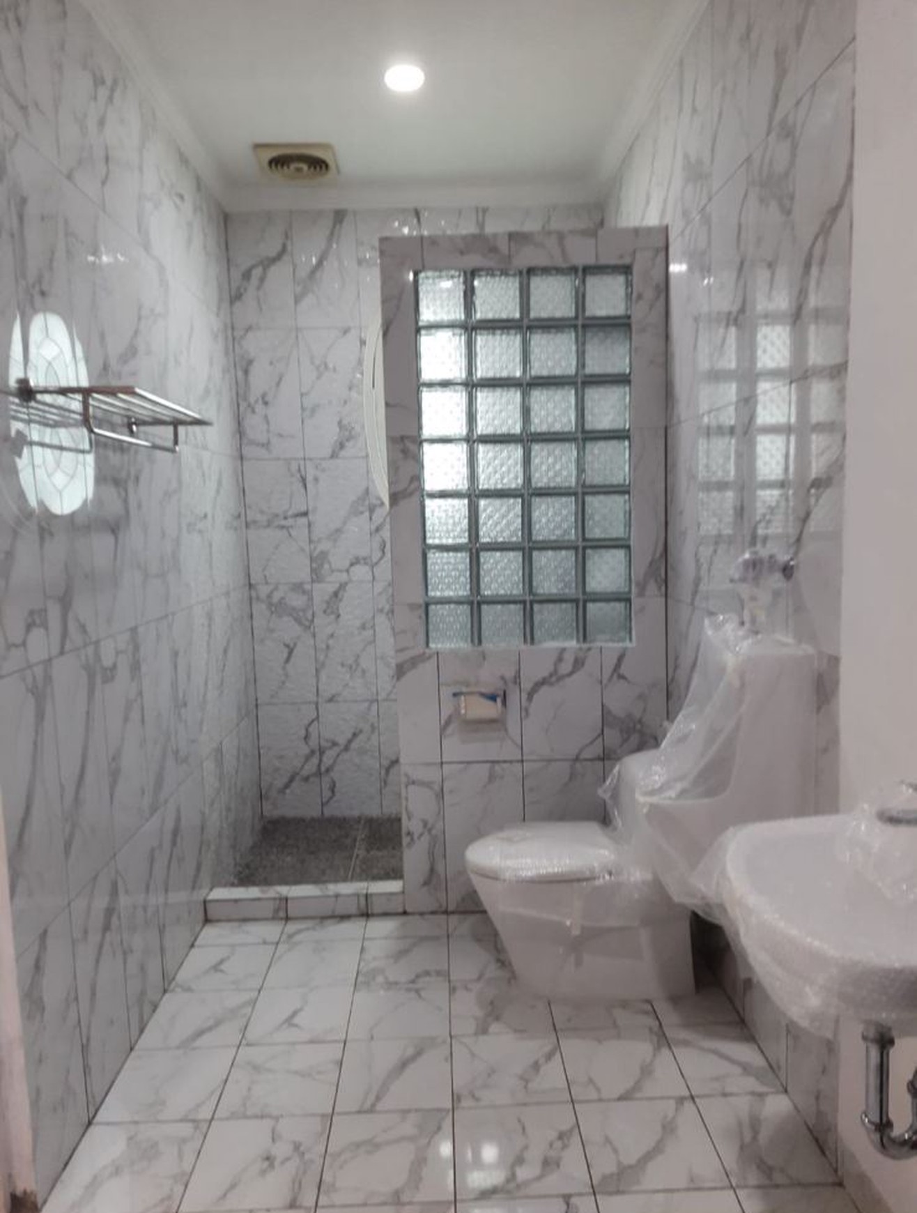 Rumah Bagus, luxury, siap huni dalam Cluster dekat dengan CBD Bintaro