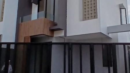 Rumah brand new, minimalis dalam Cluster di Ciputat.