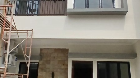 Rumah Brand new, minimalis, dalam cluster di Larangan.