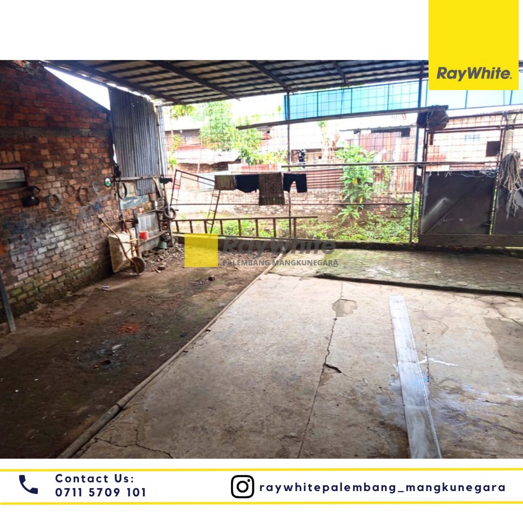 Rumah 5 Kamar Tidur di Tengah Kota Palembang