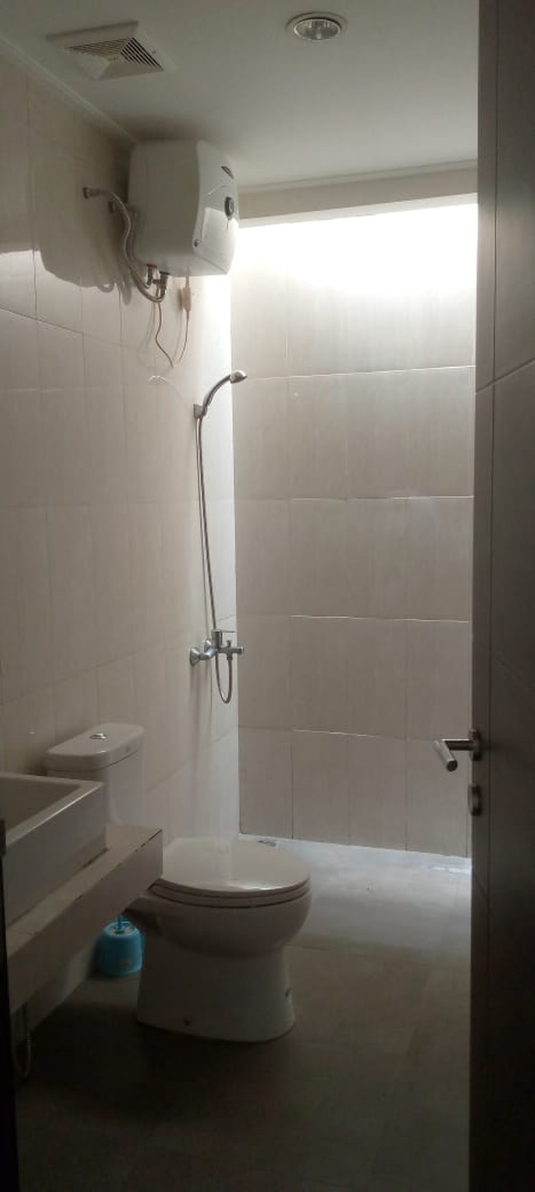 Rumah bagus, Semi furnished dalam cluster di Bintaro Sektor 9.