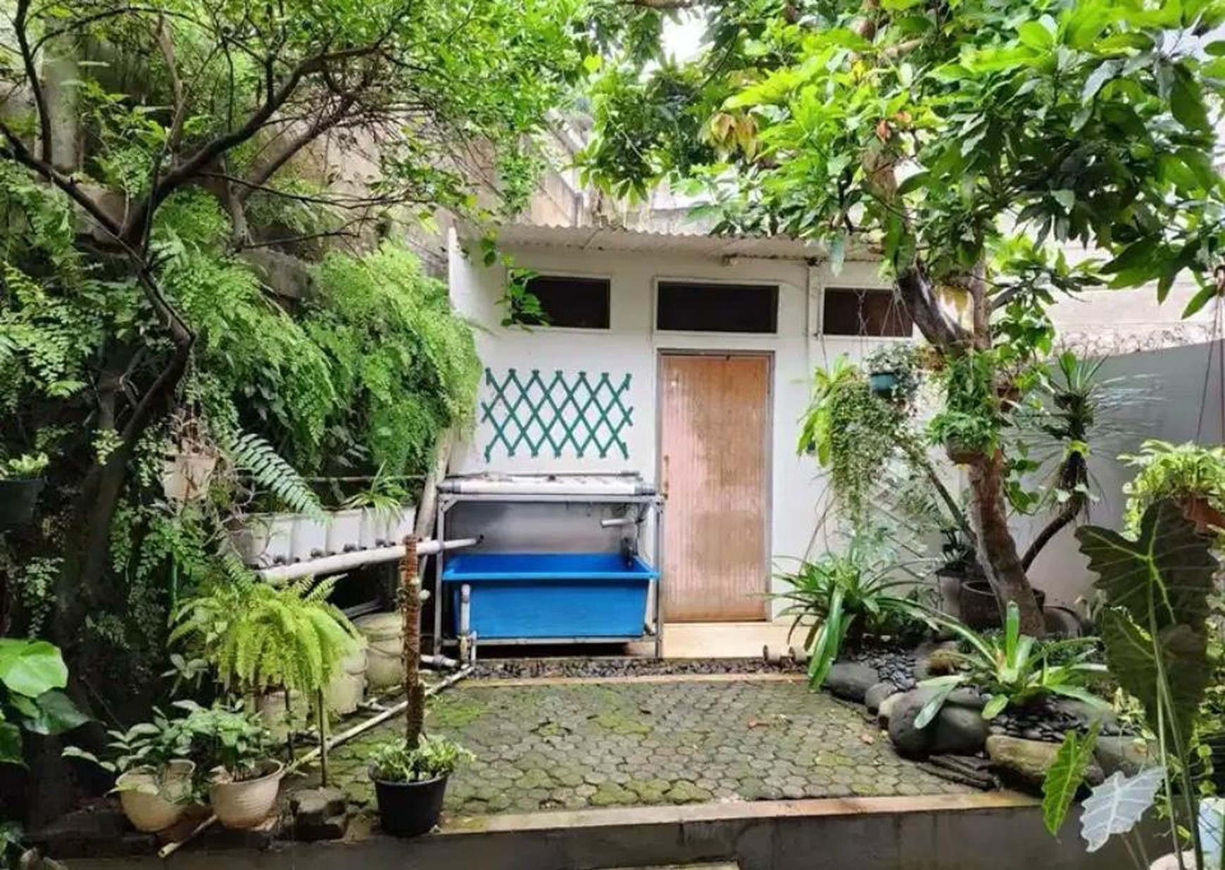 Rumah bagus, asri dan nyaman dalam Cluster di Bintaro Sektor 9