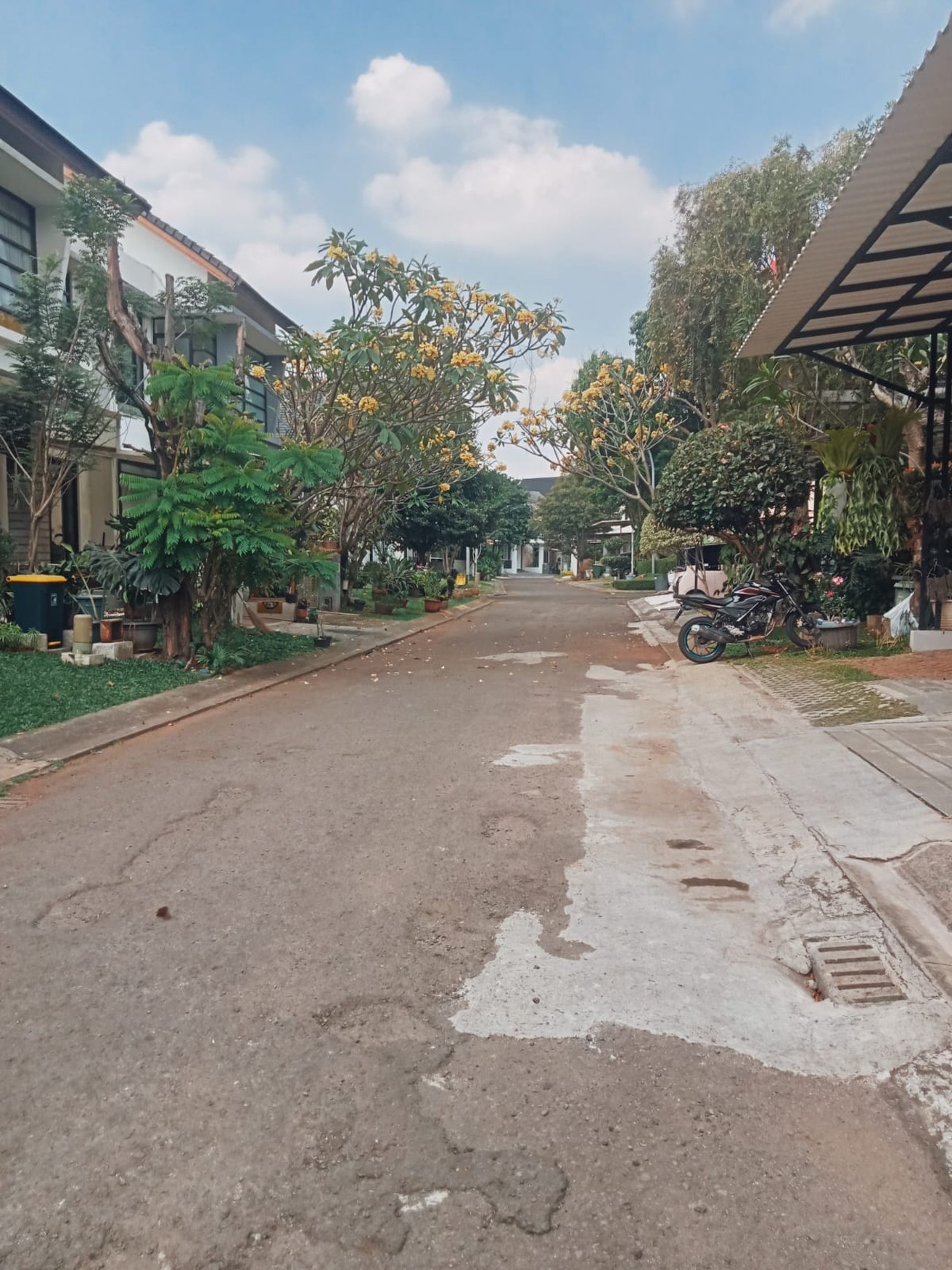 Rumah Bagu Di Emerald Residence Bintaro Jaya Sektor 9