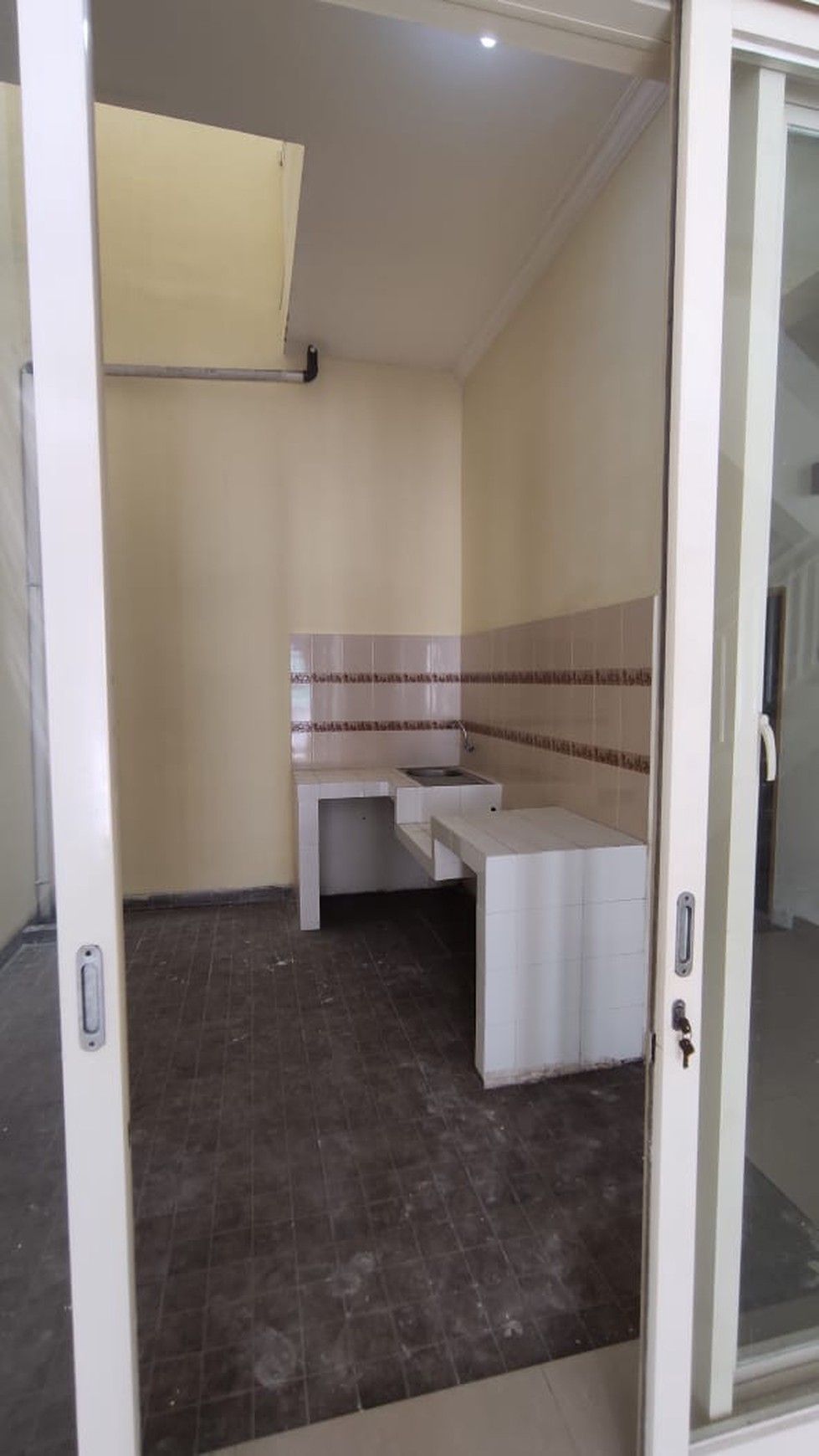 DIJUAL MURAH! Rumah di Darmo Permai Utara Siap Huni & Sudah Renovasi