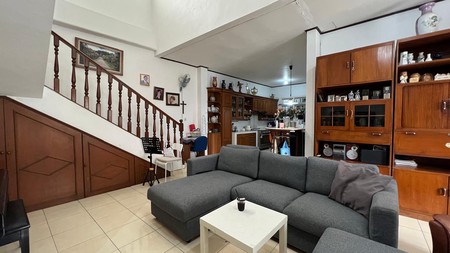 Rumah Bagus Di Jl Karya, Komp Caltex Cirendeu Jakarta Selatan