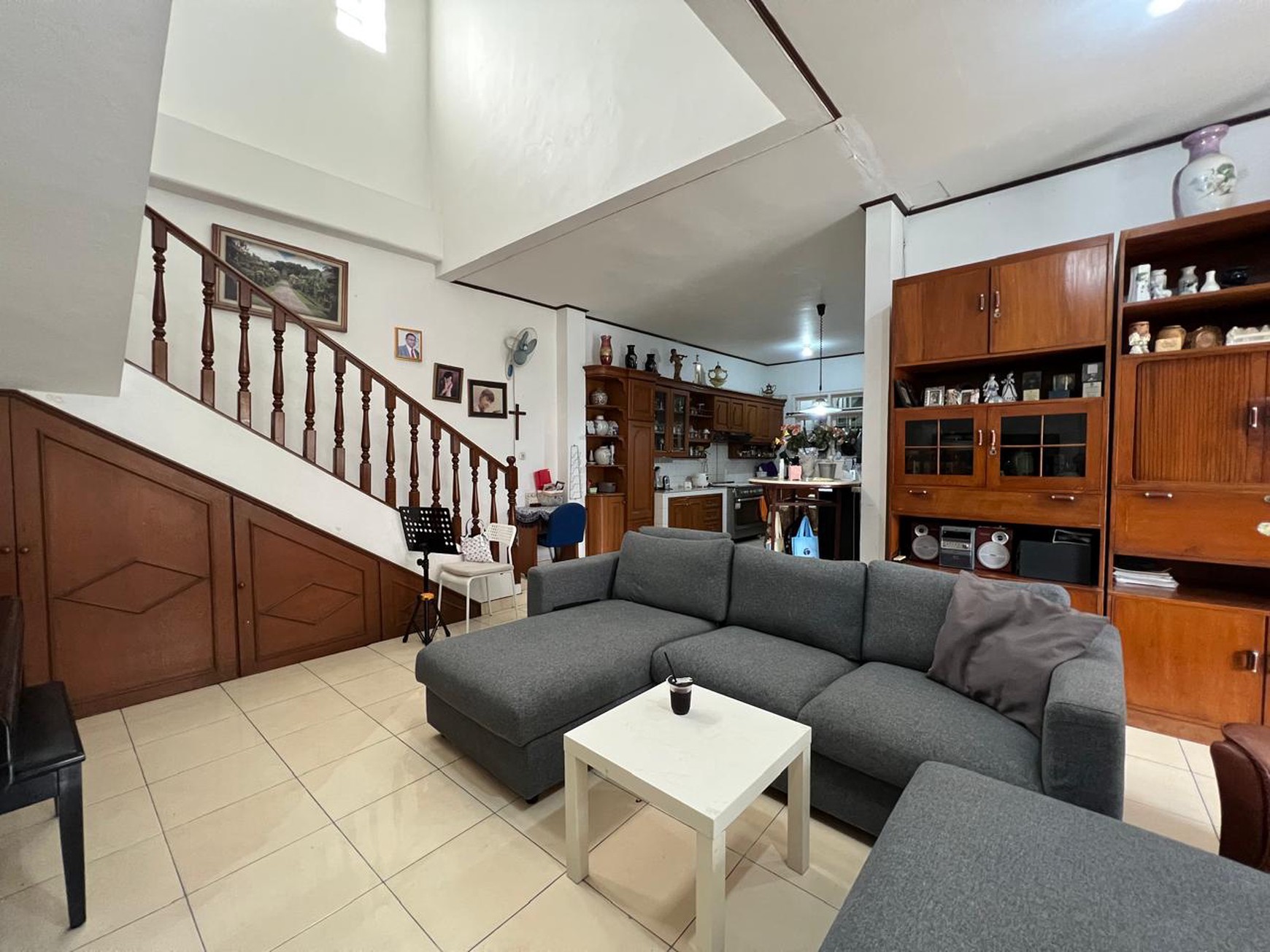 Rumah Bagus Di Jl Karya, Komp Caltex Cirendeu Jakarta Selatan