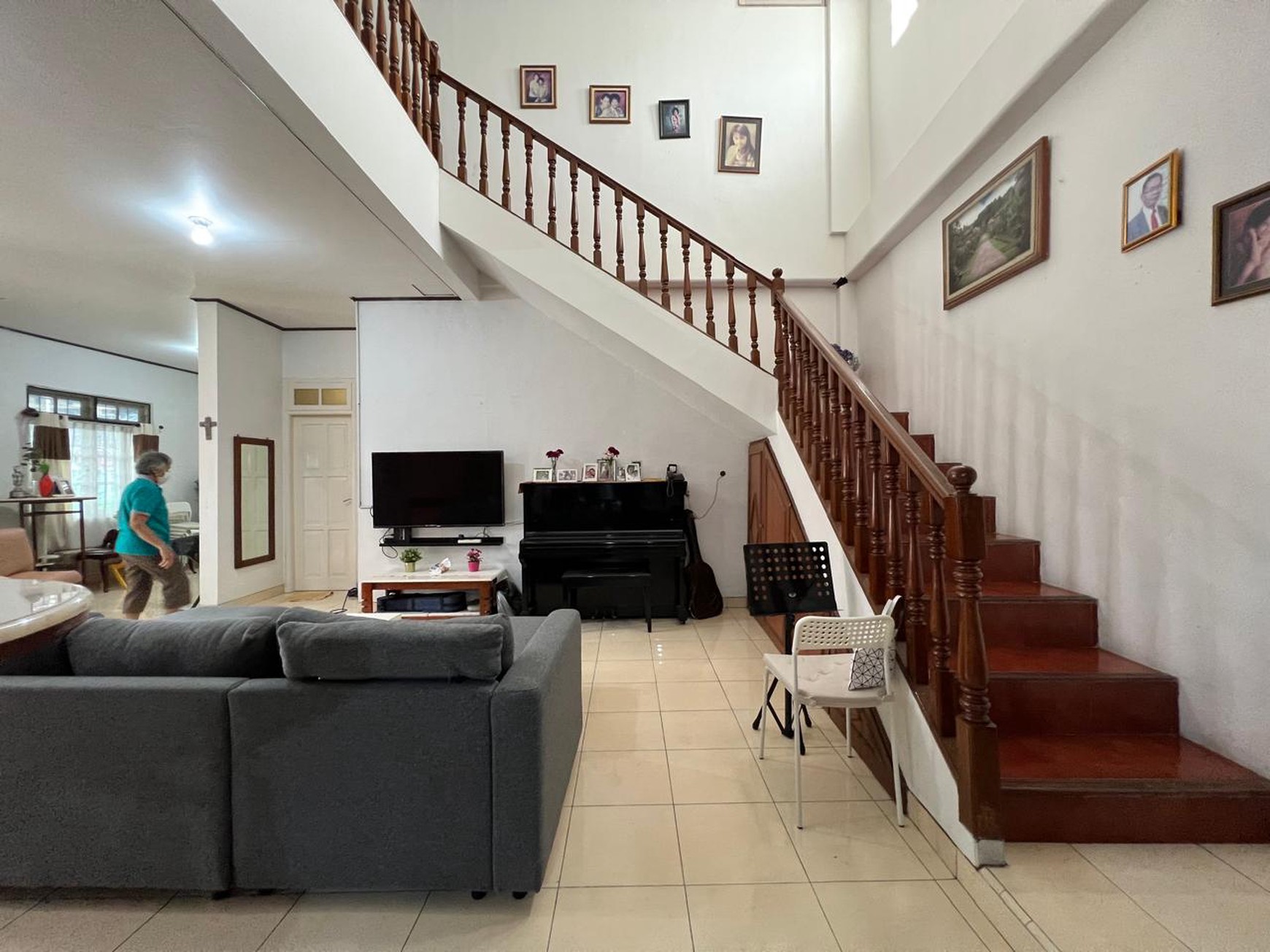 Rumah Bagus Di Jl Karya, Komp Caltex Cirendeu Jakarta Selatan