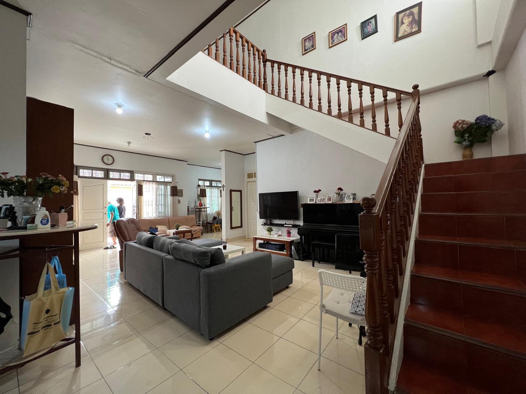 Rumah Bagus Di Jl Karya, Komp Caltex Cirendeu Jakarta Selatan