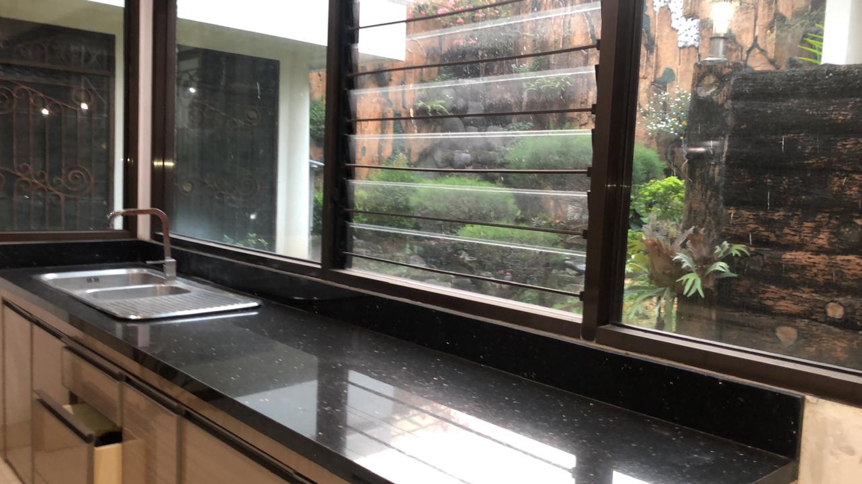 Rumah Bagus Di Giri Loka, Jl Merbabu Raya BSD Tangerang Selatan
