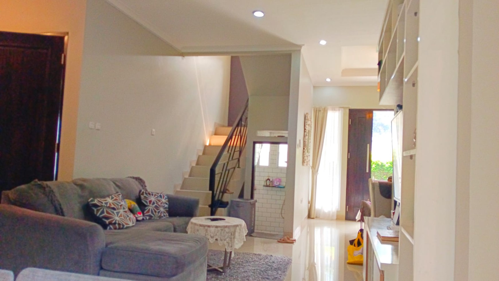 Di Jual Rumah Premium 2 LT Bonus Furniture di Cluster Green Lovina, Cinere.