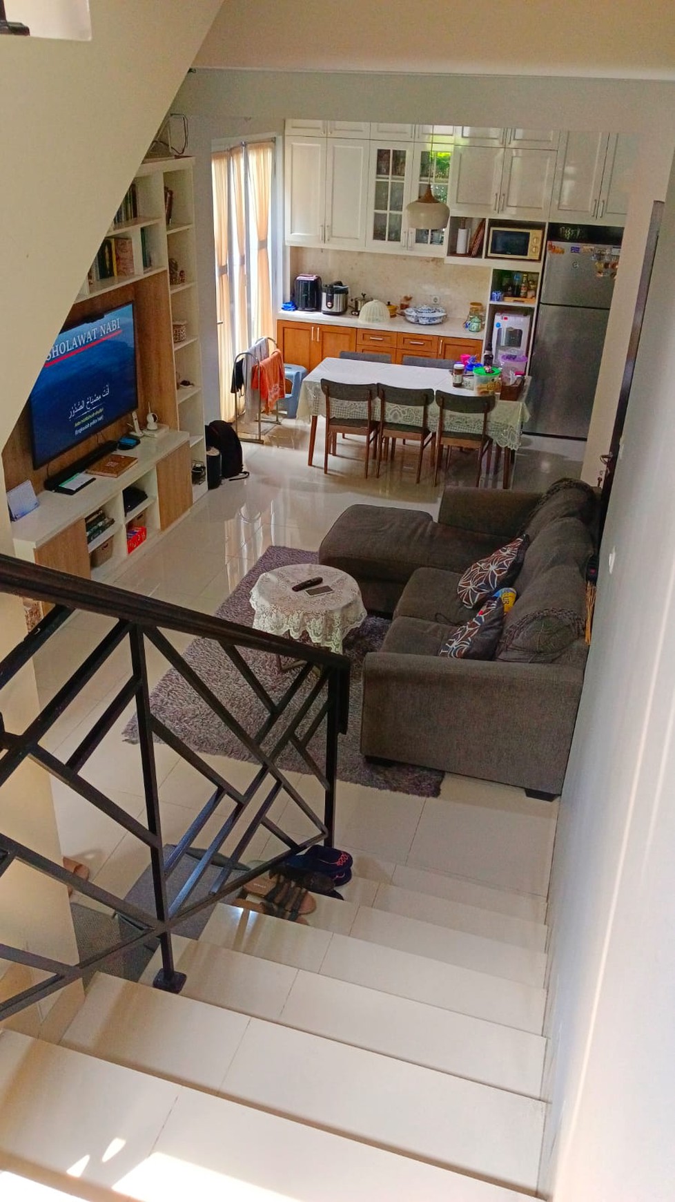 Di Jual Rumah Premium 2 LT Bonus Furniture di Cluster Green Lovina, Cinere.
