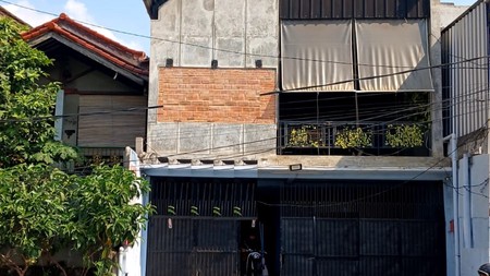 Ruko sangat cocok untuk usaha, Full furnished, Lokasi strategis daerah Commersil