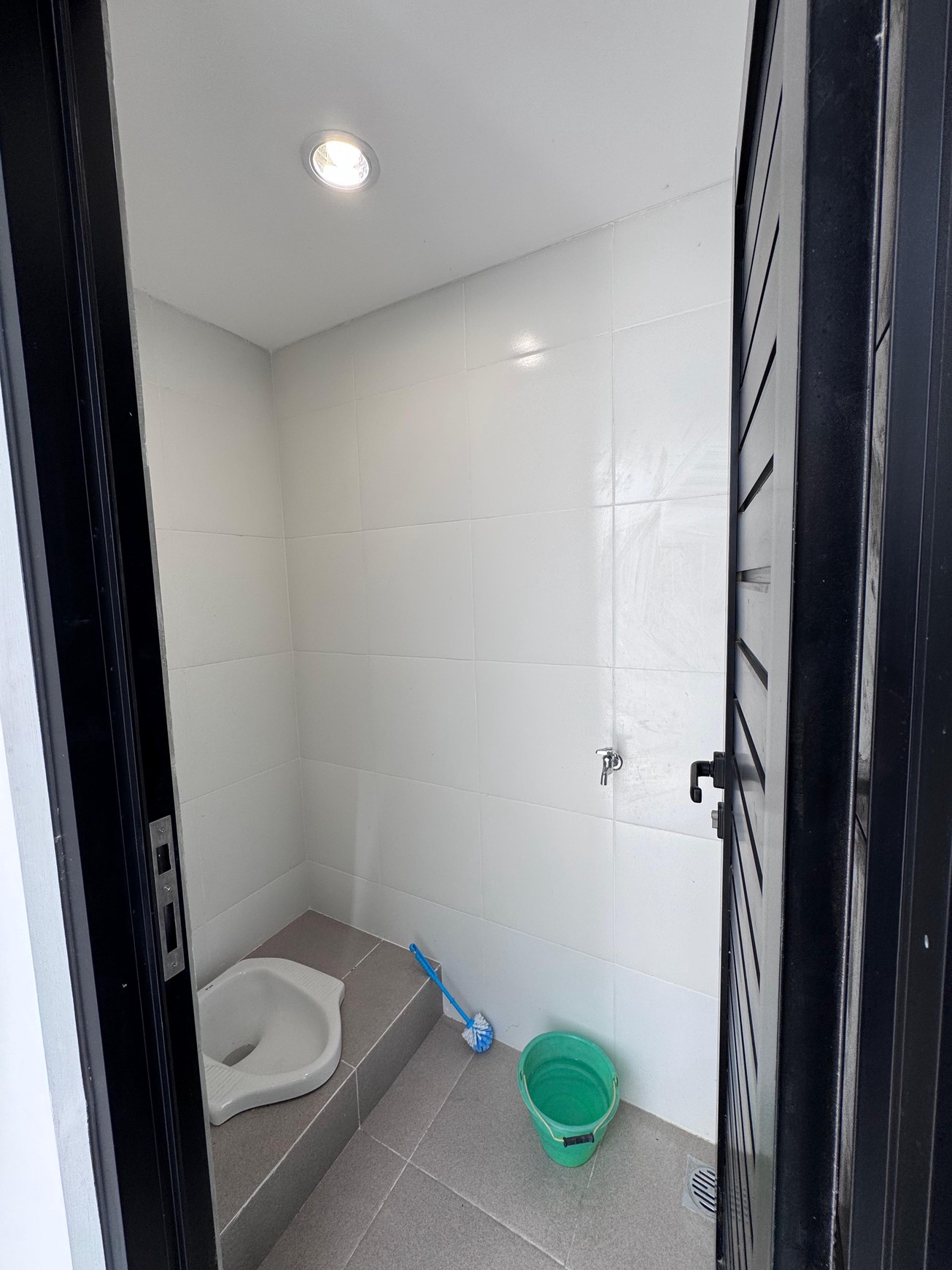 Dijual Cepat! Rumah Baru 2,5 Lantai di Perumahan Elit Sidoarjo Kota
