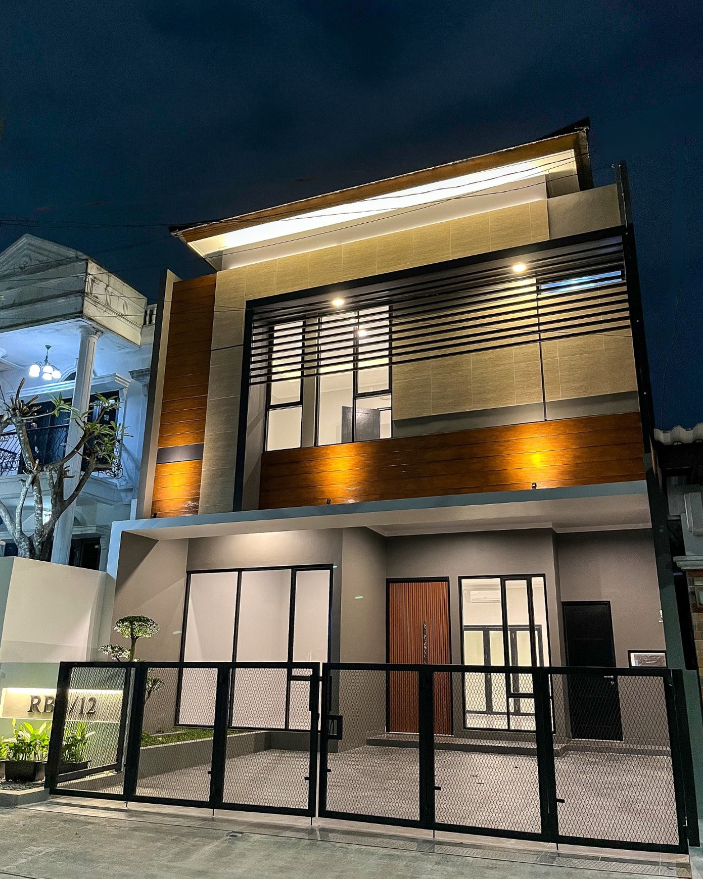 Rumah Bagus Siap Huni dan Asri di Dahlia Loka ,Graha Raya, Bintaro Jaya, Tangerang Selatan
