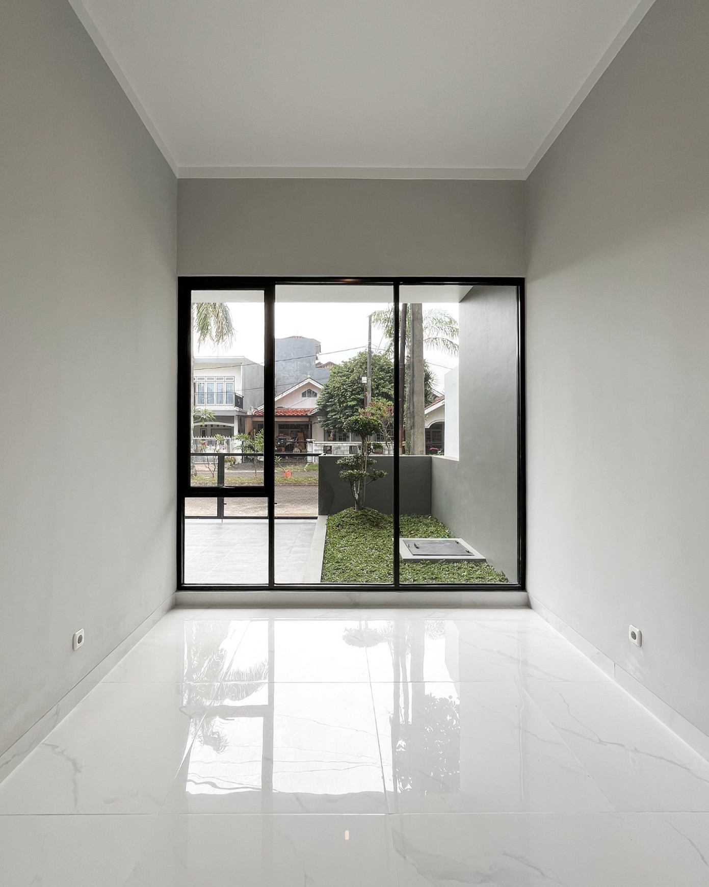 Rumah Bagus Siap Huni dan Asri di Dahlia Loka ,Graha Raya, Bintaro Jaya, Tangerang Selatan
