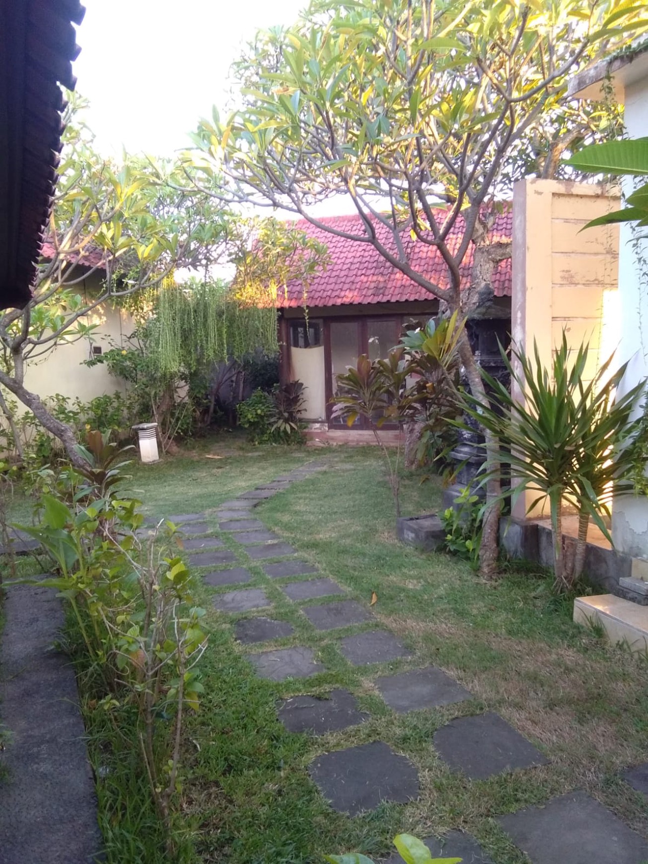 7 UNIT VILLA LOVINA DENGAN VIEW LAUT, DI TEMUKUS BALI, DEKAT KALIASEM, ANTURAN