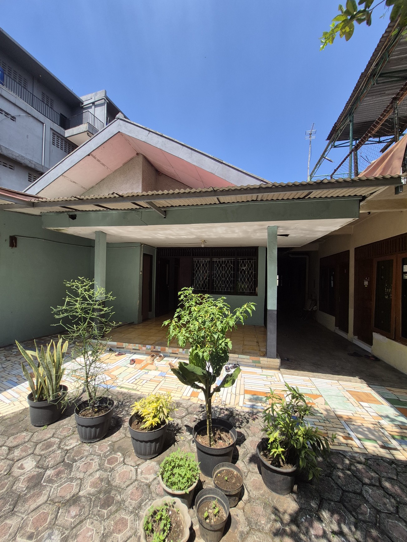 Dijual Property komersial di jalan Raya Pemda Bogor