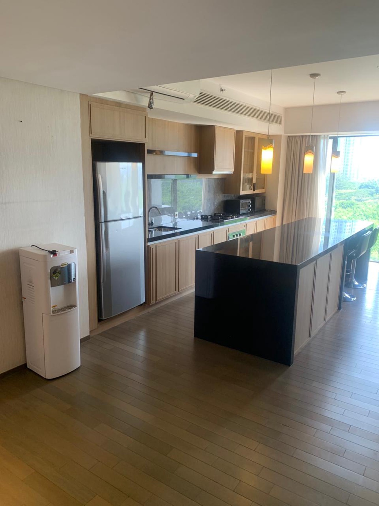 Spacious 2BR Apartment in Verde One - 167 m&#xb2; of Modern Elegance at Kuningan, walking distance to LRT Stasiun, Pet Friendly