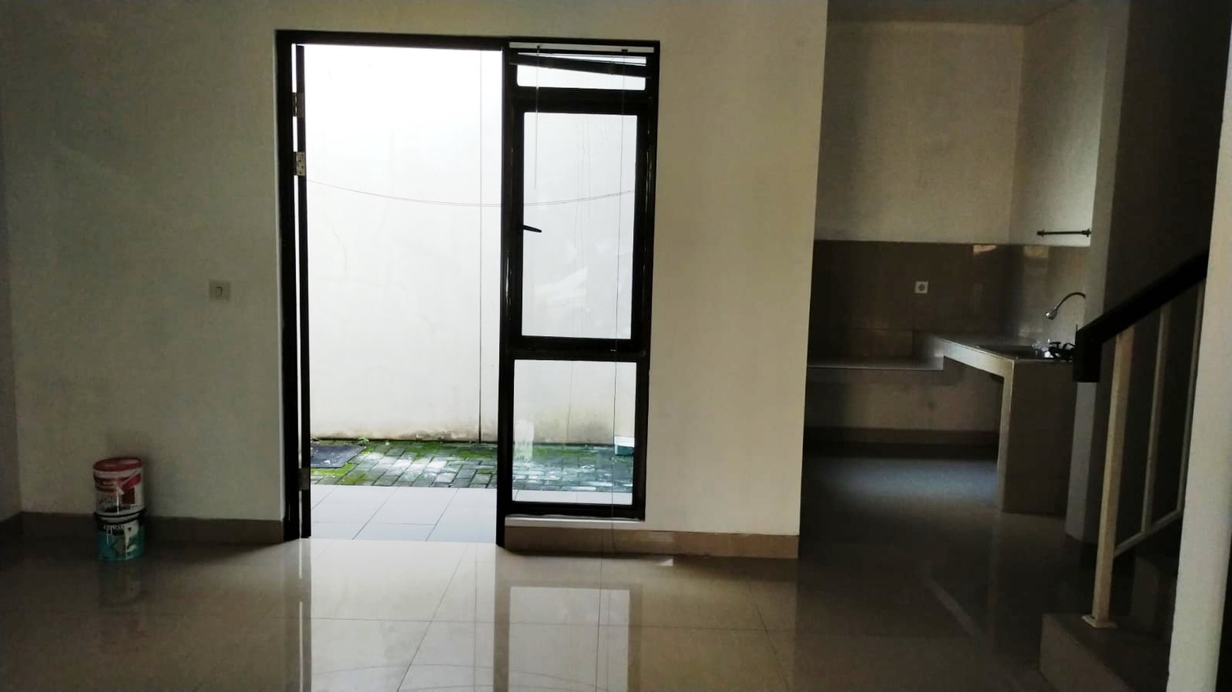 Best Price. Rumah modern Mozia Avezza, BSD