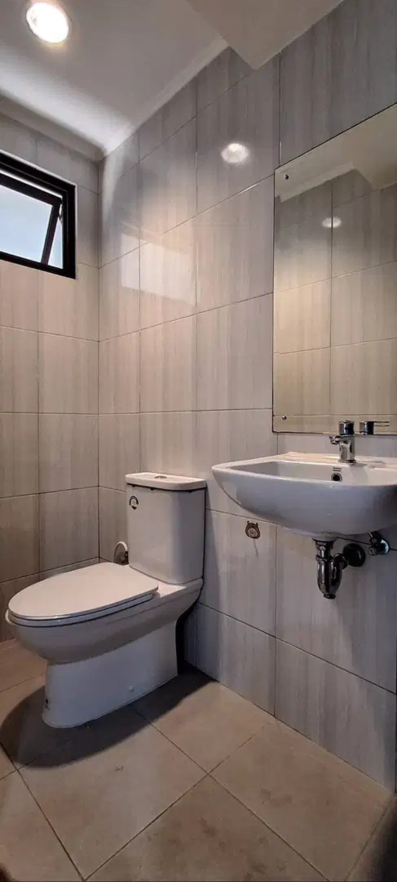Rent. Rumah bagus Mozia Aure, BSD