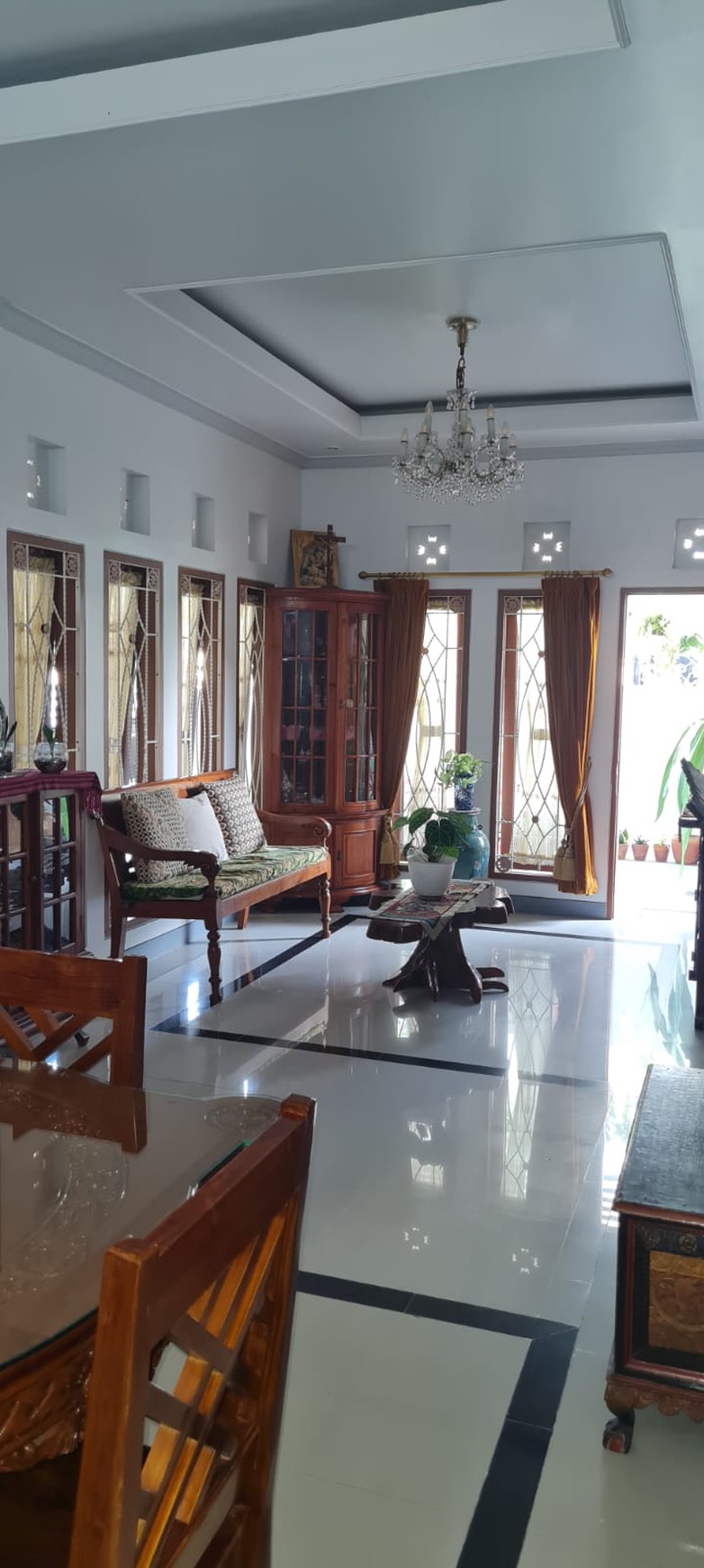 Freehold-Family-Friendly House for Sale in Padang Sambian, Bali