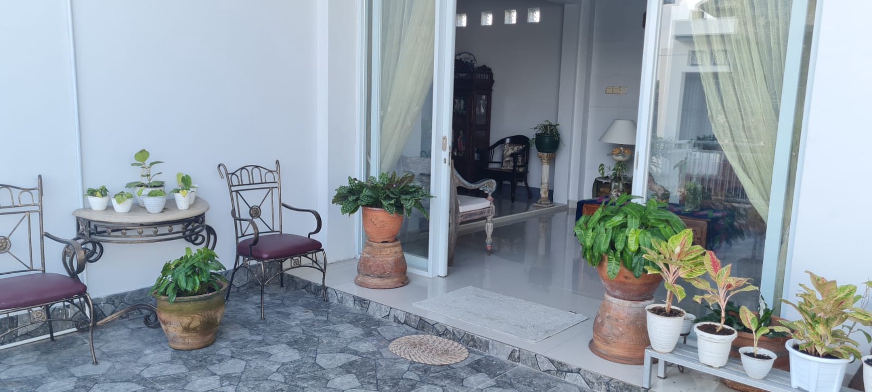 Freehold-Family-Friendly House for Sale in Padang Sambian, Bali