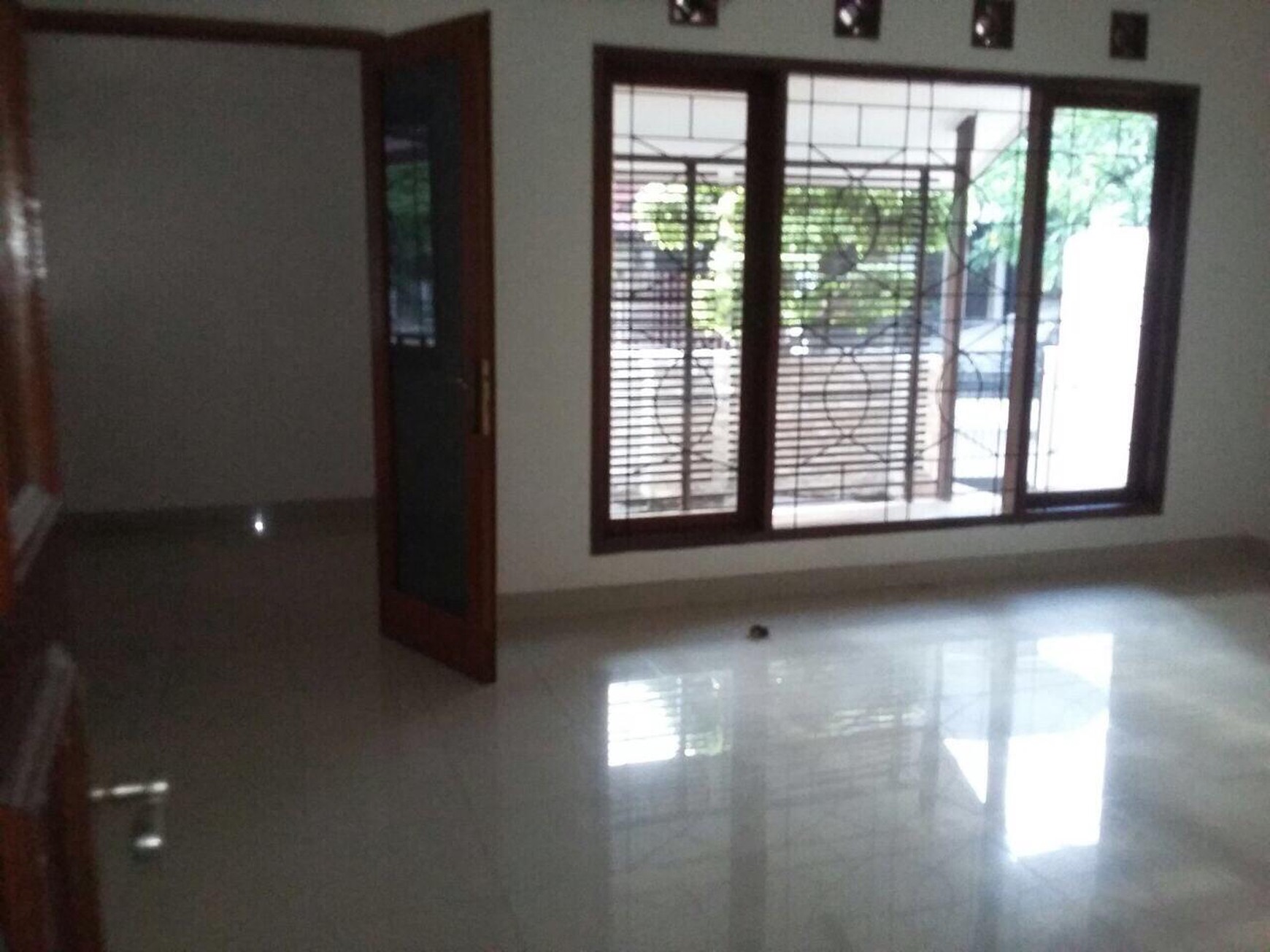 Rumah Hook Siap Huni dan Lokasi Strategis @Bintaro Sektor 5