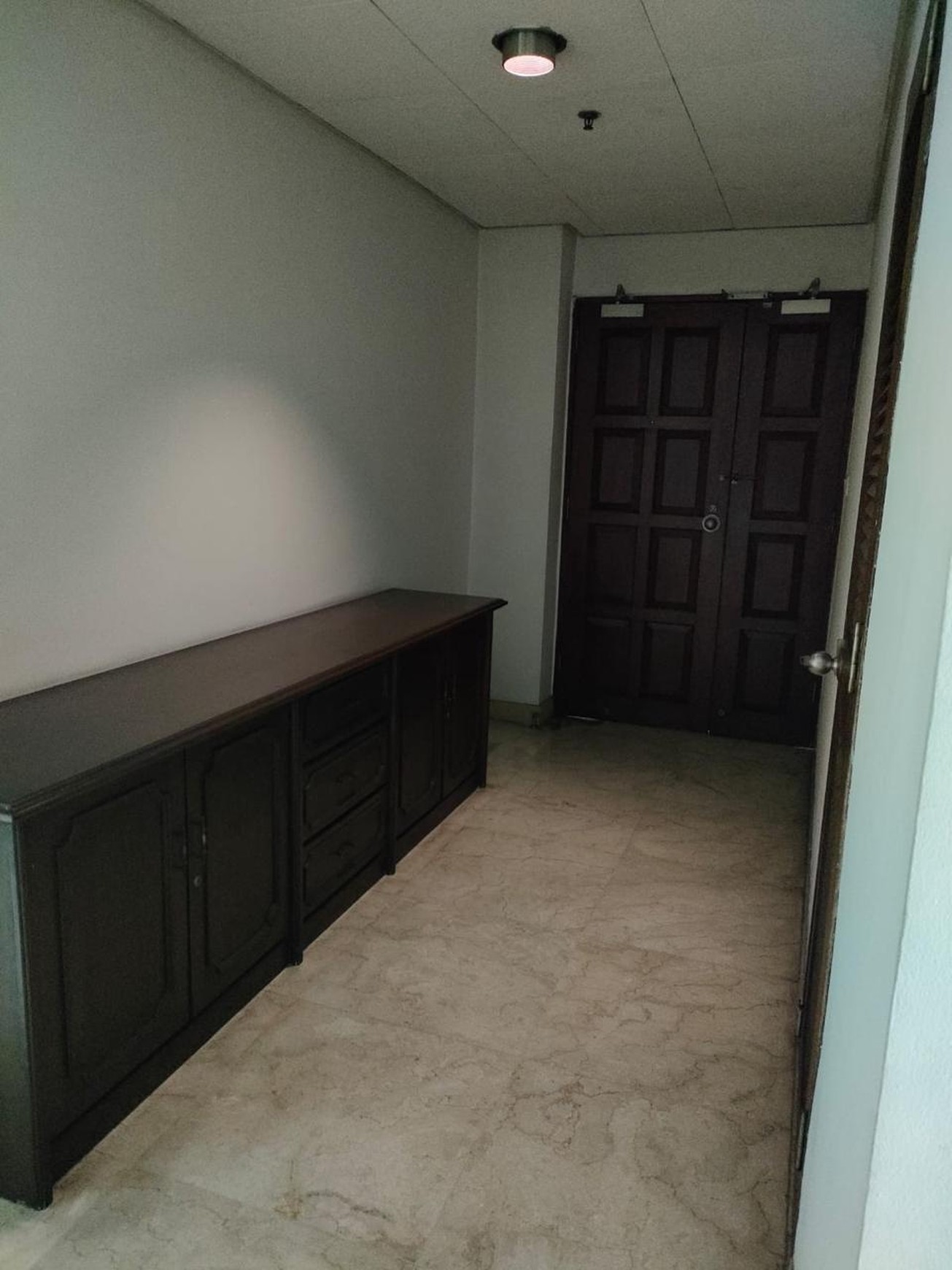 DIJUAL APARTMENT  PARK ROYAL KINGTOWEI
