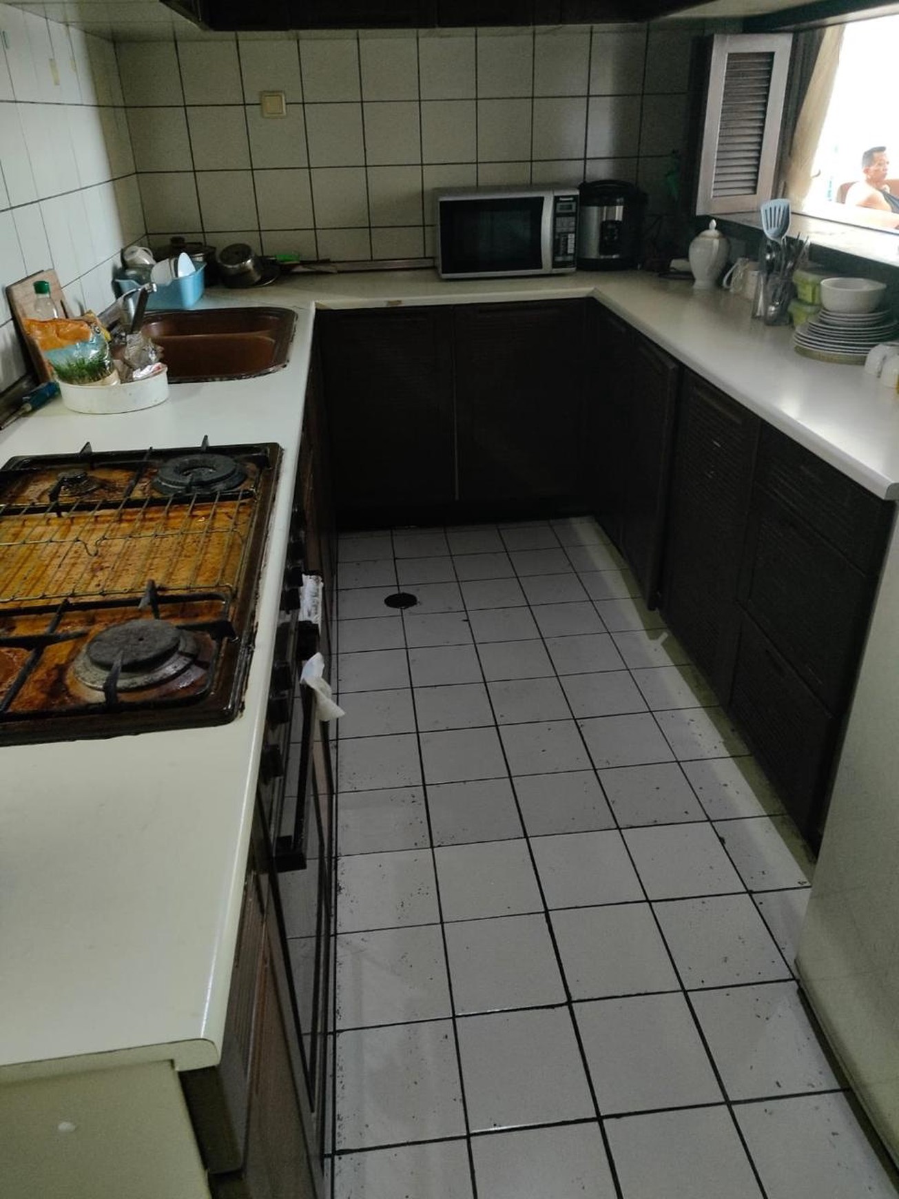 DIJUAL APARTMENT  PARK ROYAL KINGTOWEI