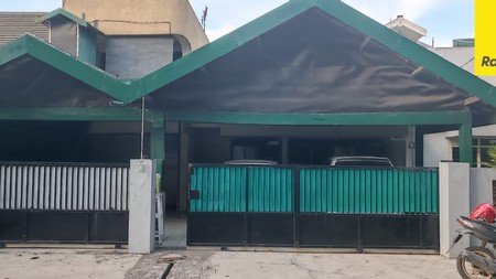 Dijual Rumah 2 lantai SHM di Prapen Indah Surabaya