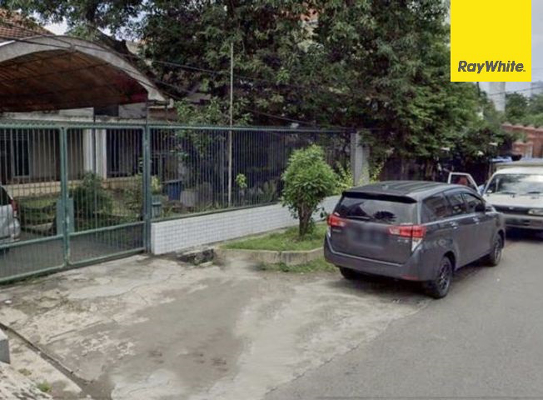 Dijual Rumah SHM Pusat Kota di Jalan Argopuro Tidar Surabaya