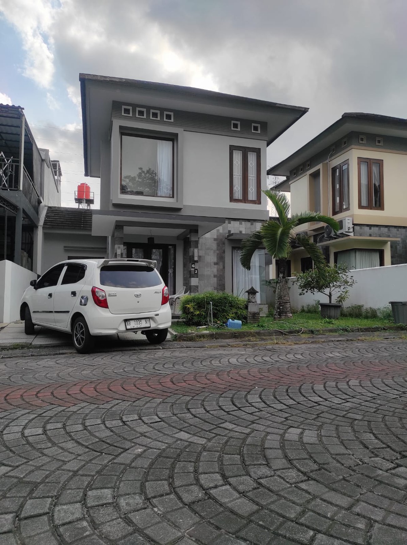 Rumah Mewah Furnish Dalam Perumahan Fasco Mansion Ngaglik Sleman 