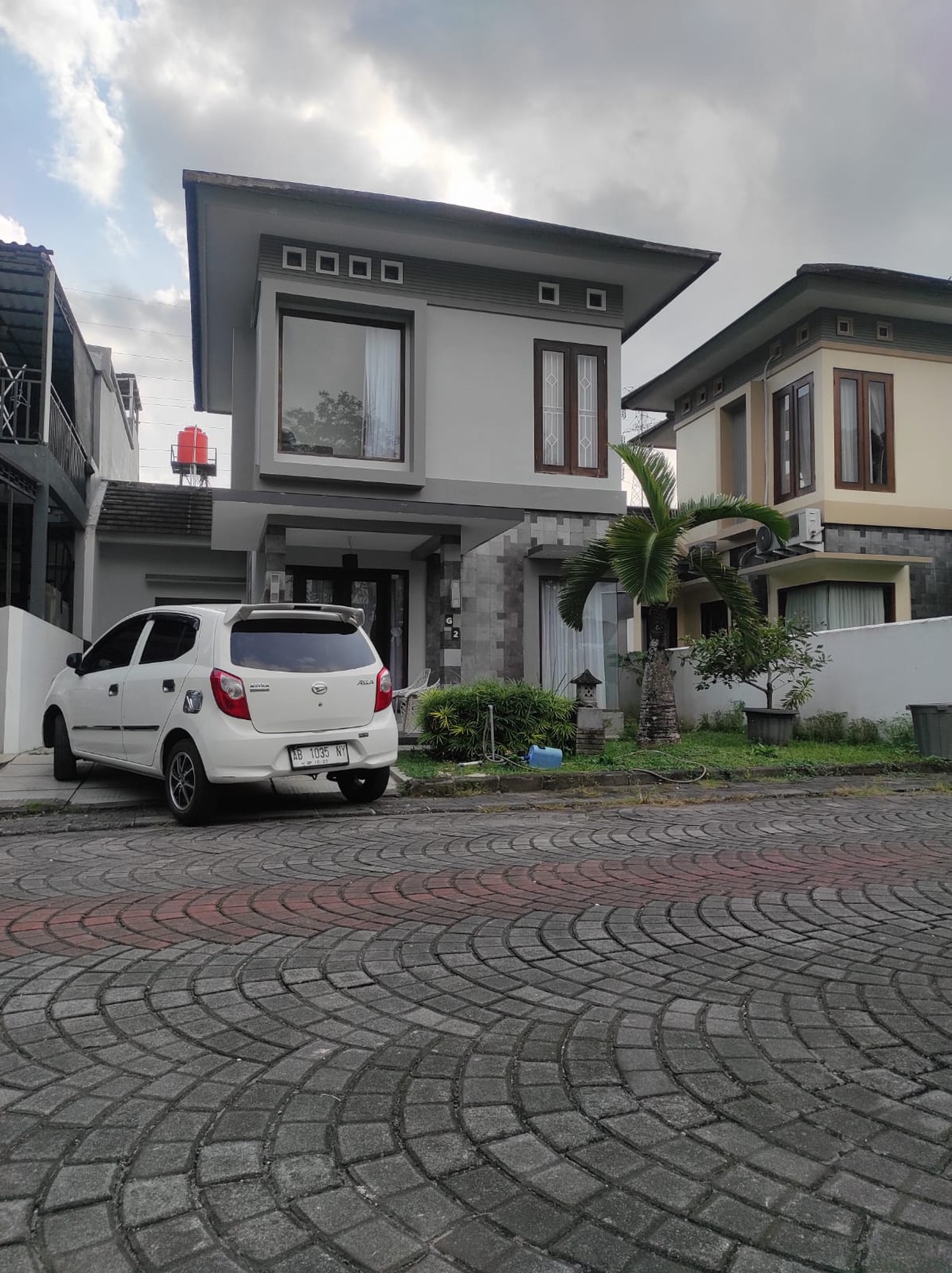 Rumah Mewah Furnish Dalam Perumahan Fasco Mansion Ngaglik Sleman 