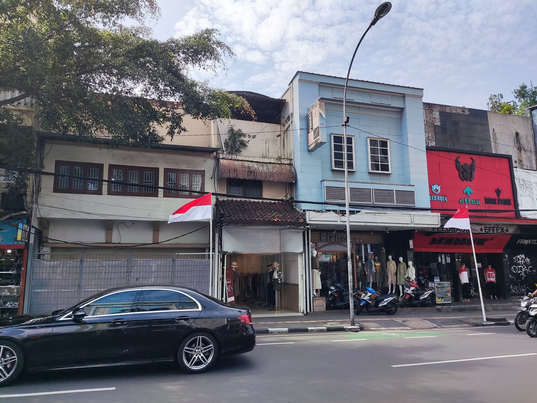 STRATEGIS! Ruko Produktif 3 Lantai di Sayap Asia Afrika, Bandung!