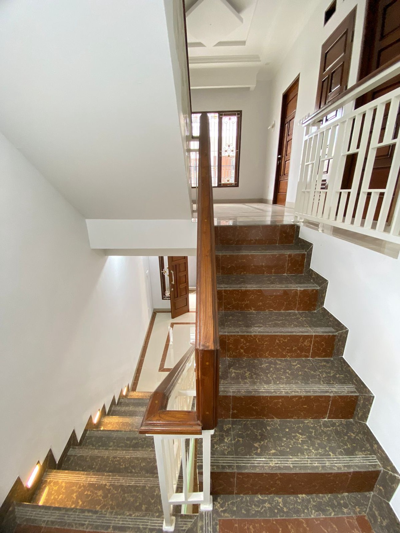 Rumah Minimalis dalam Cluster siap huni di Pondok Aren.