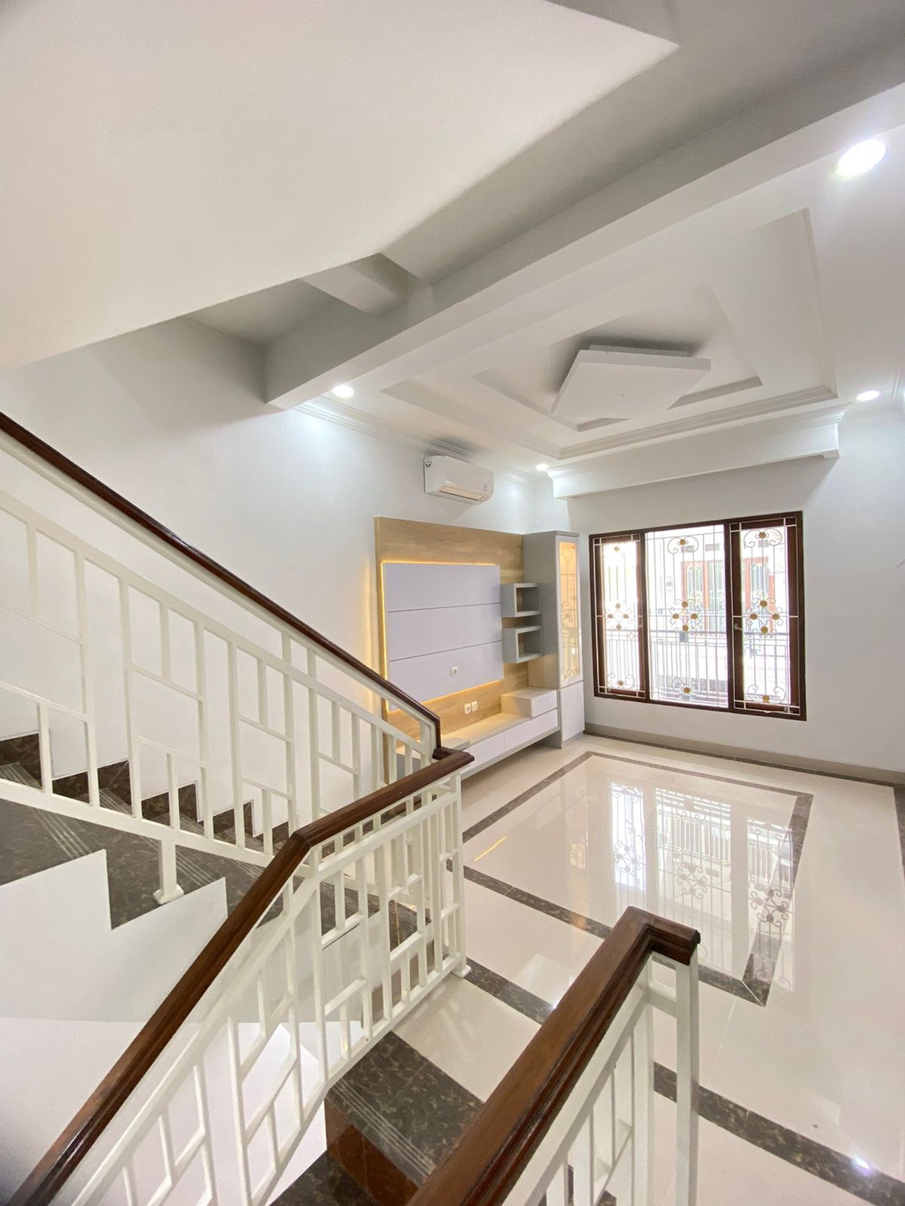 Rumah Minimalis dalam Cluster siap huni di Pondok Aren.